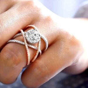 Elegant two-tone wedding ring sz 5